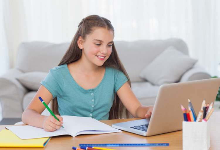 Cours de soutien scolaire quotidiens sur la télé
